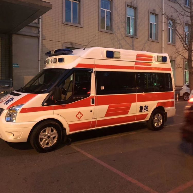 兴山夜间租赁救护车护送病人转院：安全转运的 8 大核心注意事项